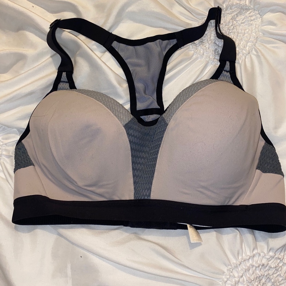 Victoria sport bra